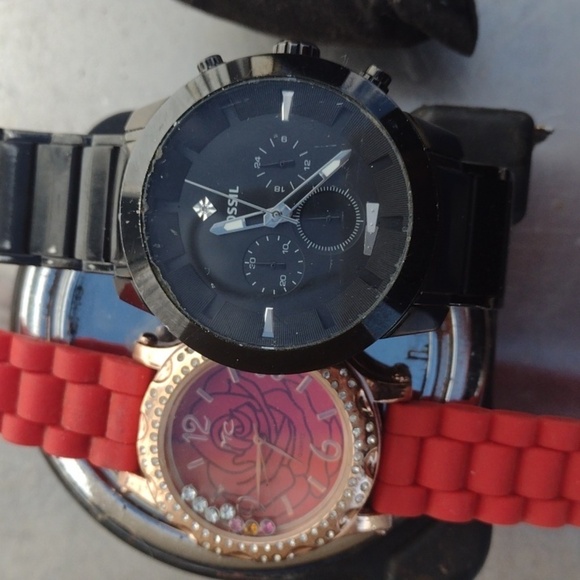 2 for $20᜵😗😃Black and Red Men's Watch Set - Picture 2 of 3